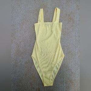 Ribbed Boohoo Body Suit